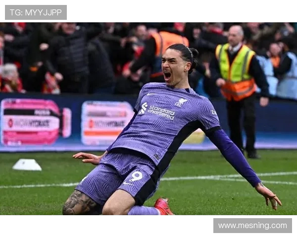 安东尼在英超赛季表现稳健，迎来职业生涯新高峰，备受关注